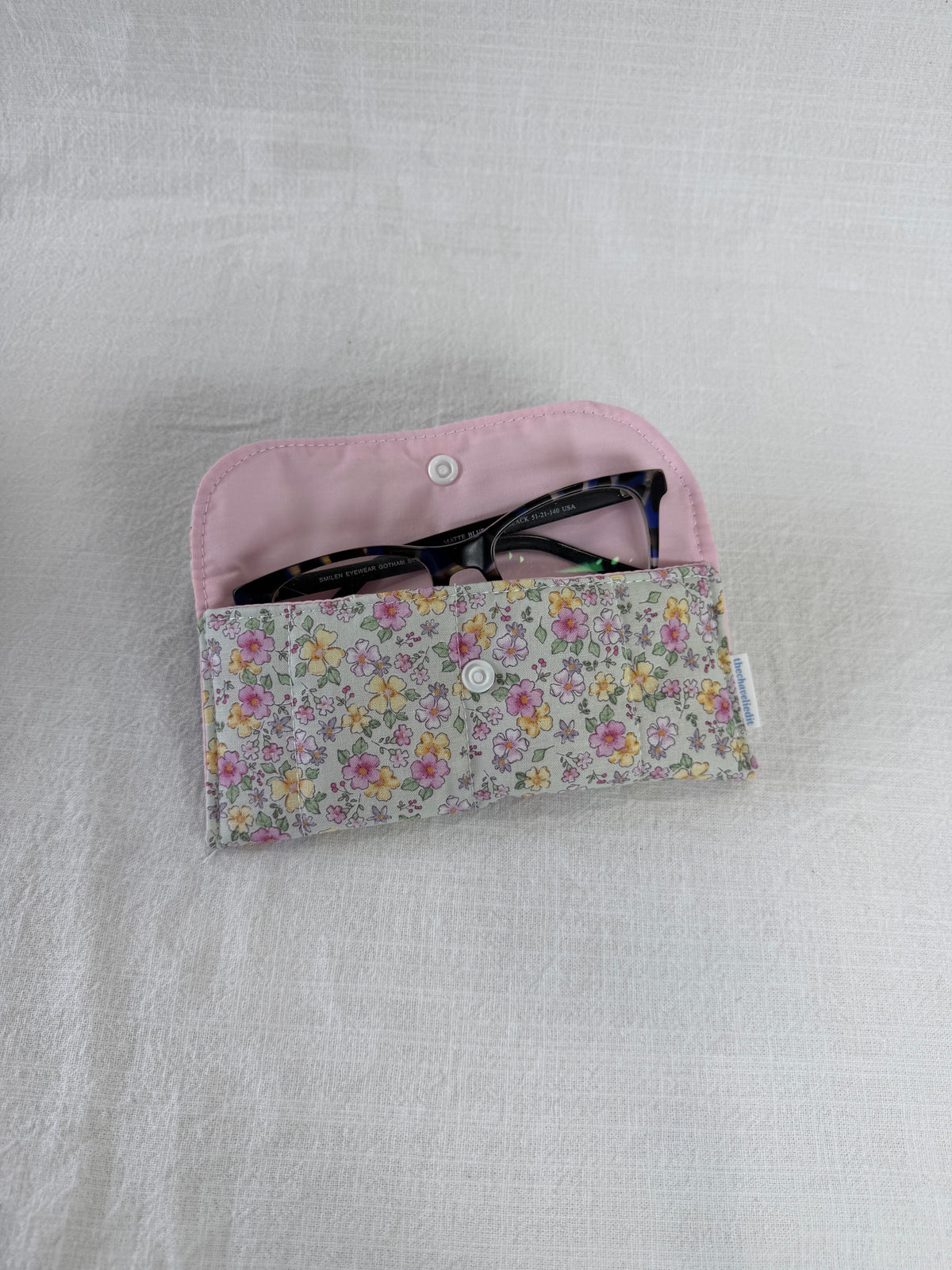 Dusty Pink Flowers Glasses Case