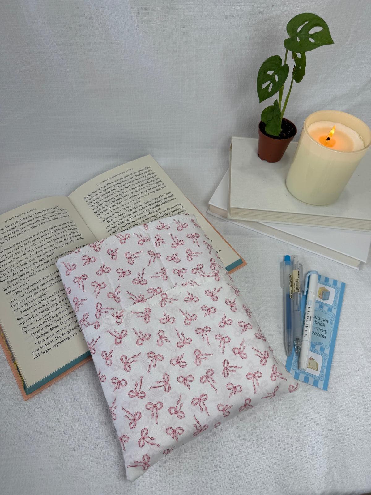 White with Pink Bows Book Sleeve