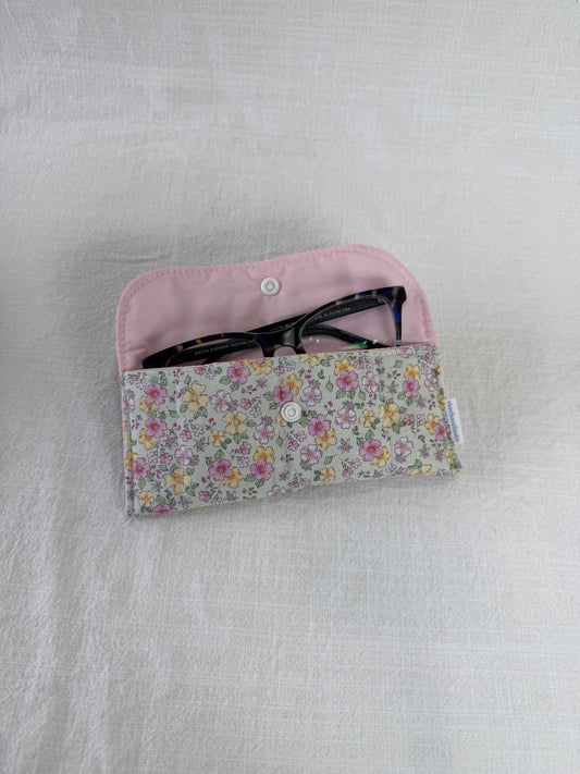 Dusty Pink Flowers Glasses Case