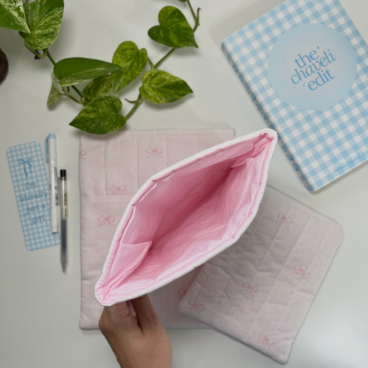 Baby Pink Bows Quilted Book Sleeve