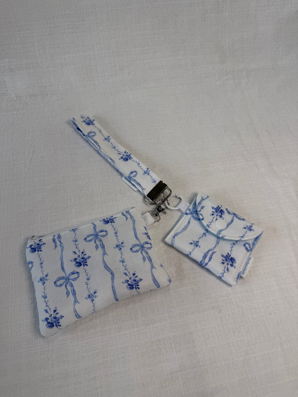 Blue Bows Keychain Wallet