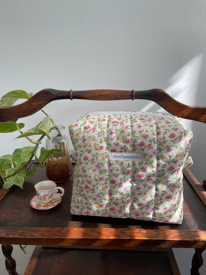 Tiny Roses Makeup Bag