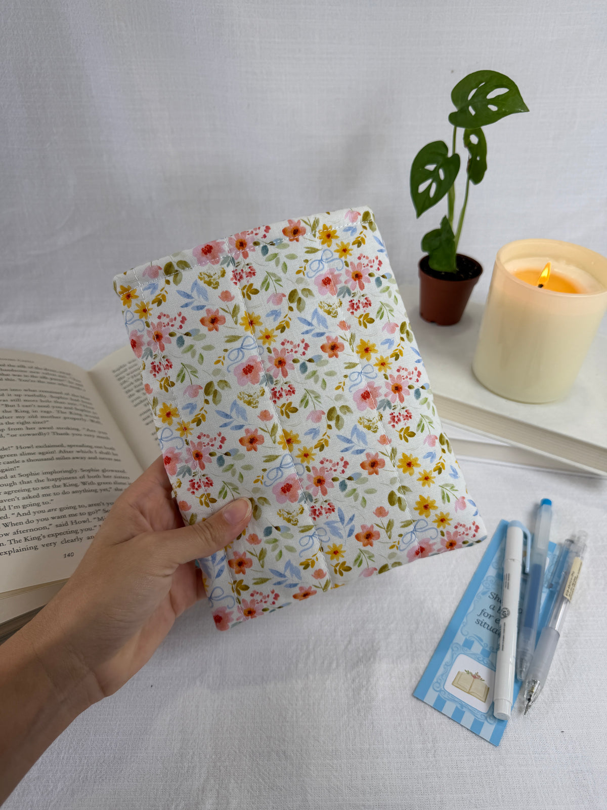Blue Bow Florals Book Sleeve