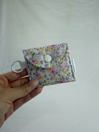 Dusty Pink Flowers Earbuds Case