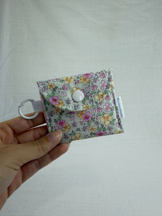 Dusty Pink Flowers Earbuds Case