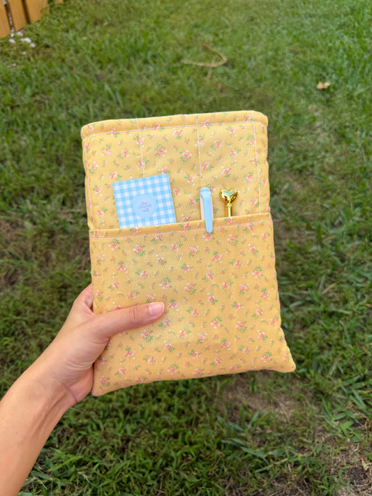 Tiny Pink Roses Book Sleeve