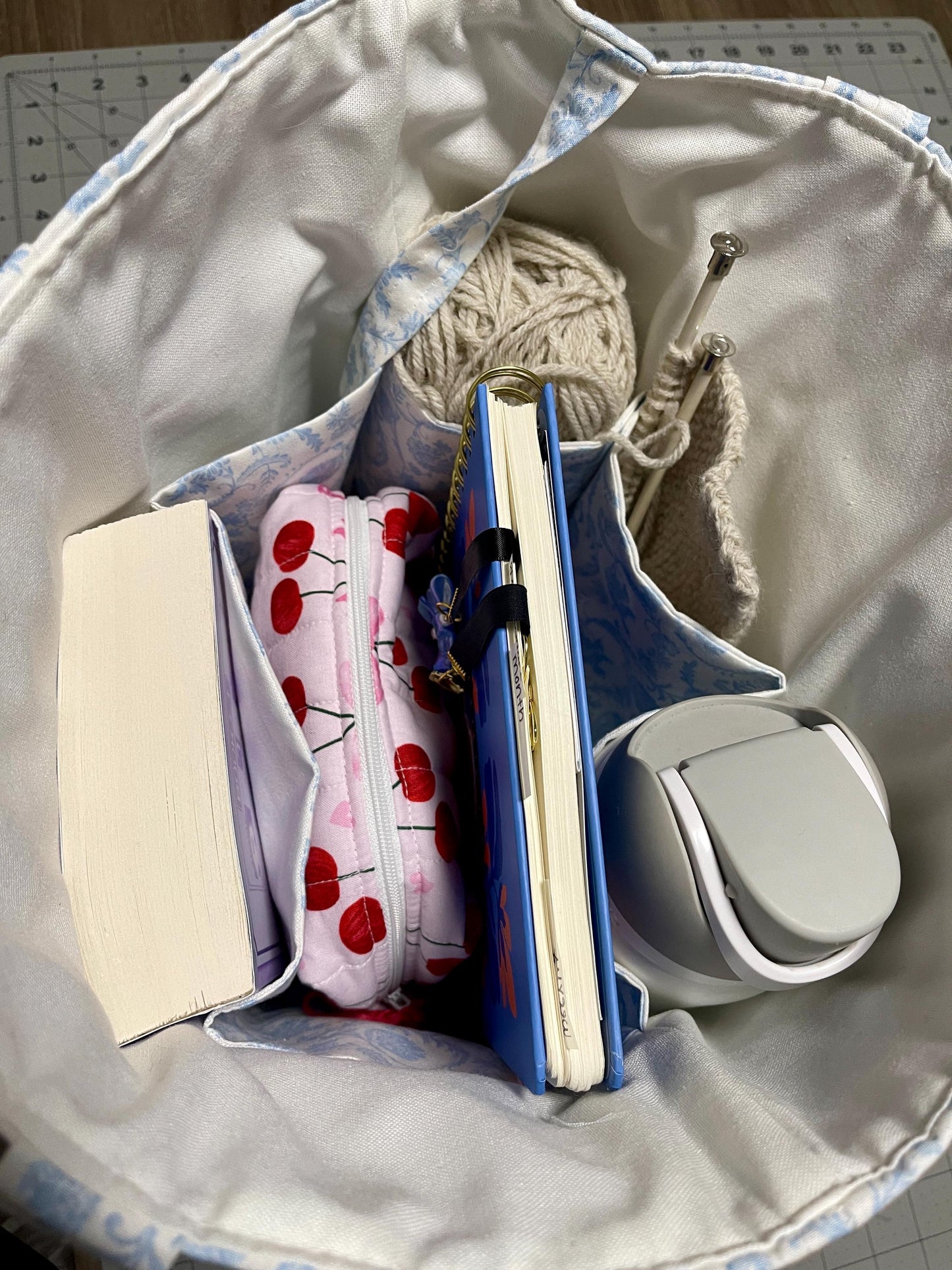 Quilted Tote Bag with Pockets Handmade Carry All Bag Brides Maid Tote Bag Knitting Bag Travel Bag