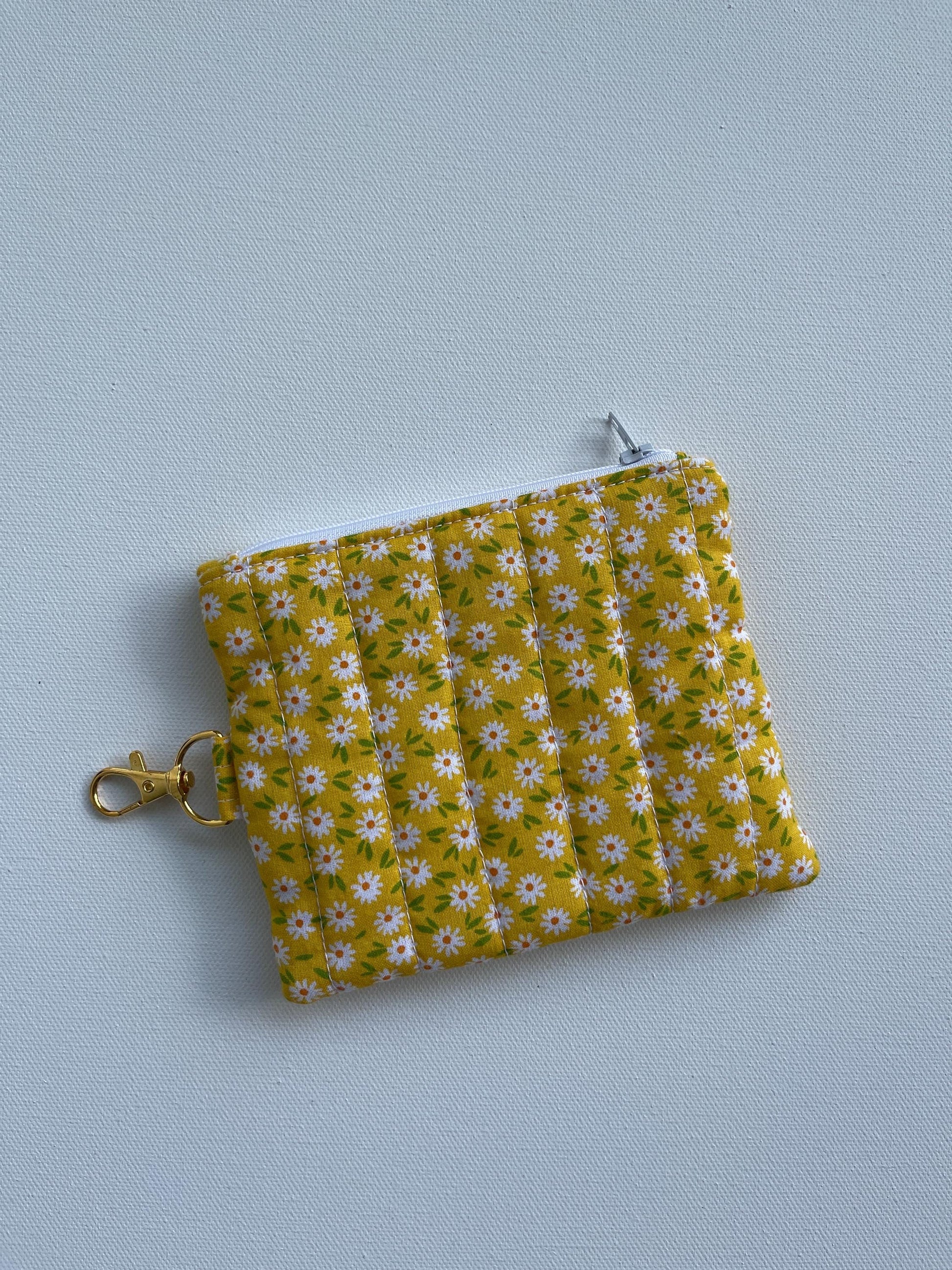 Keychain Wallet Zipper Pouch Quilted Pouch Handmade Gift for Her Airpods Case Small Wallet Coin Purse Quilted Bag