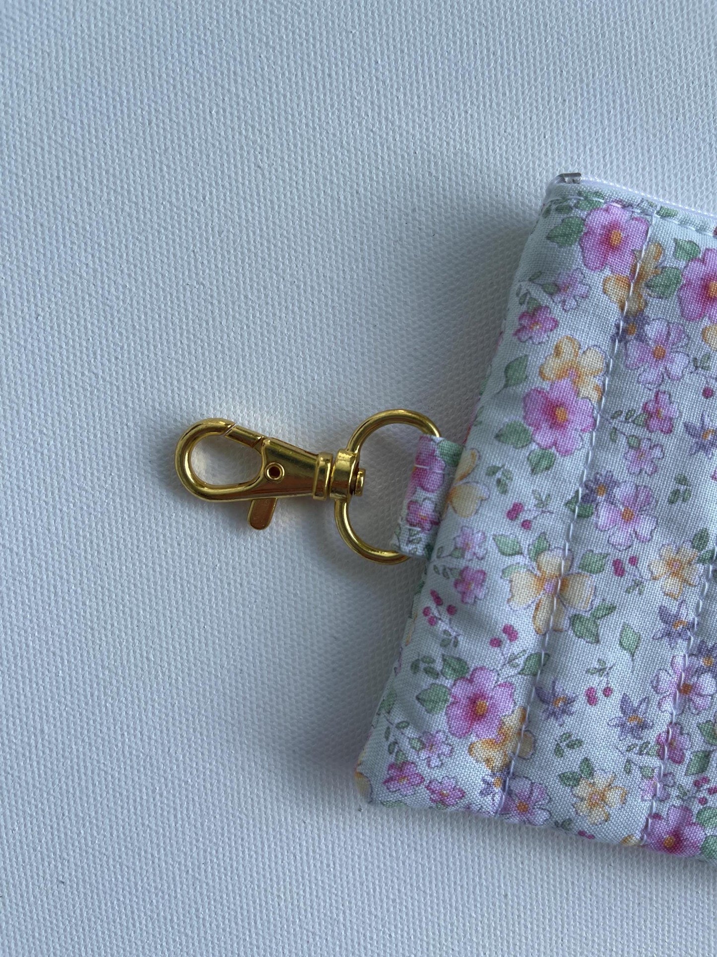 Keychain Wallet Zipper Pouch Quilted Pouch Handmade Gift for Her Airpods Case Small Wallet Coin Purse Quilted Bag